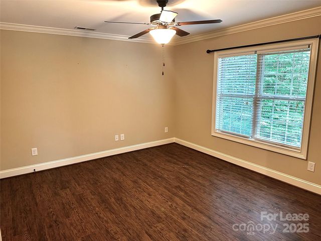 4642 Gold Finch Drive, Denver, NC 28037