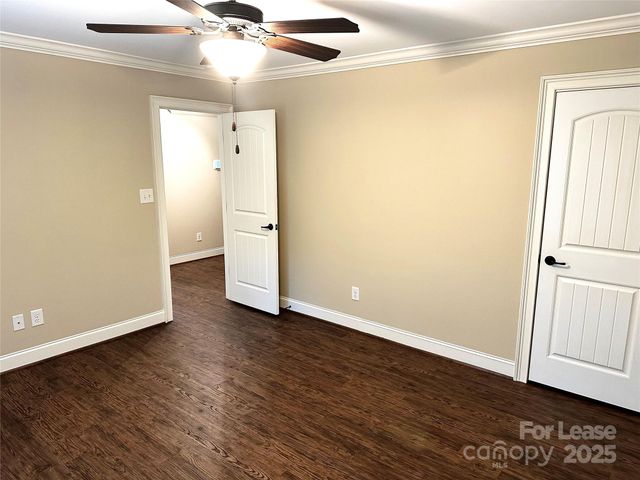 4642 Gold Finch Drive, Denver, NC 28037