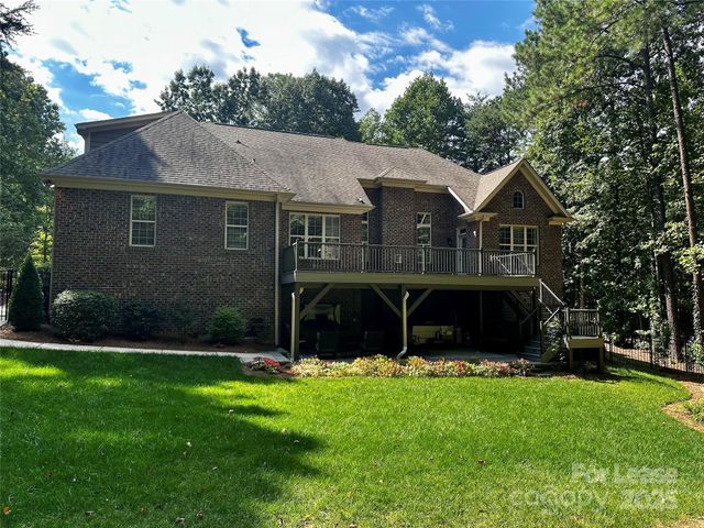 4642 Gold Finch Drive, Denver, NC 28037