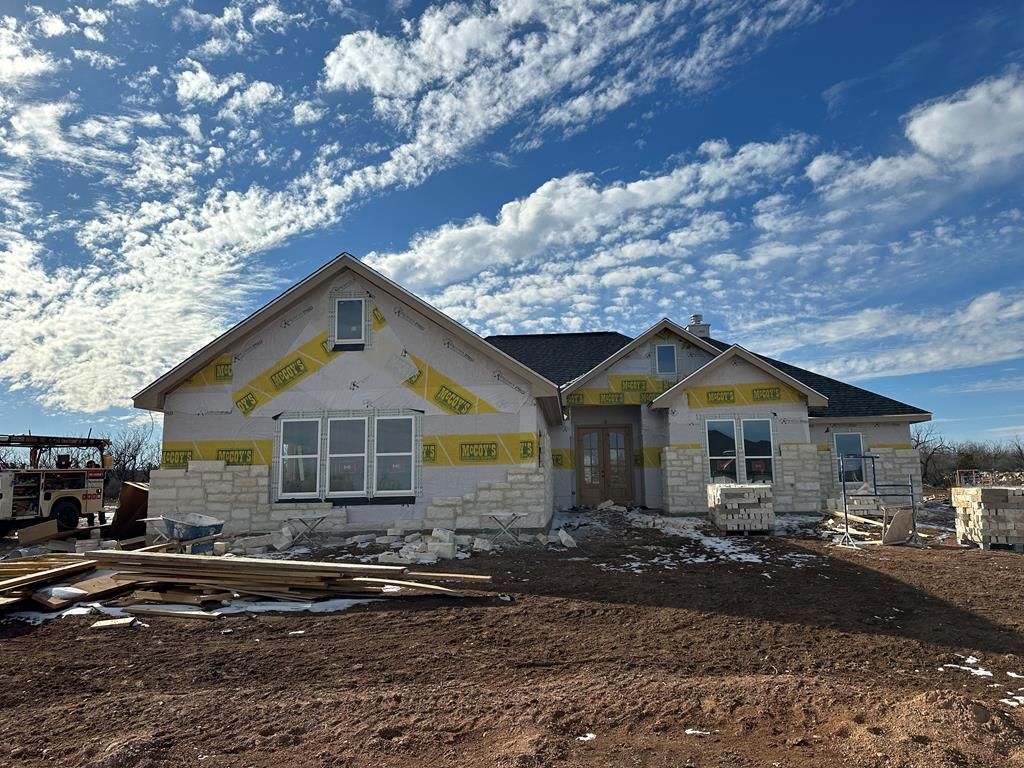 Image 1 of property listing at 4128 Wildebeest Way, San Angelo, TX 76901