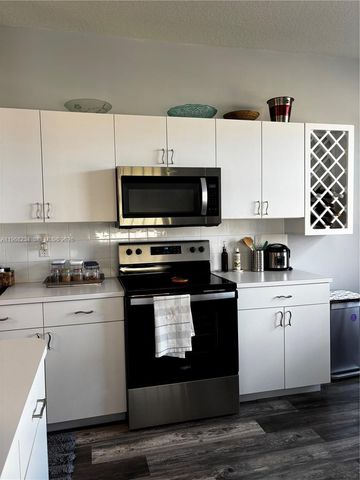 822 NW Sorrento Ln, Saint Lucie West, FL 34986