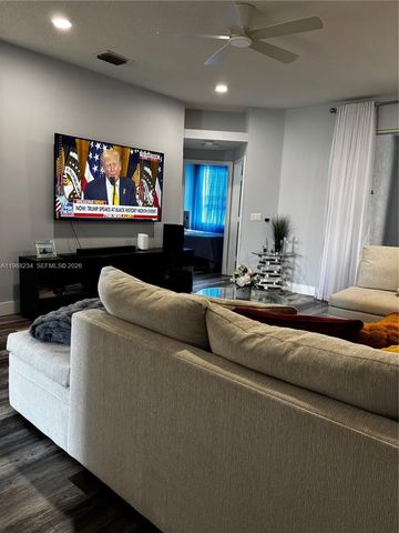 822 NW Sorrento Ln, Saint Lucie West, FL 34986