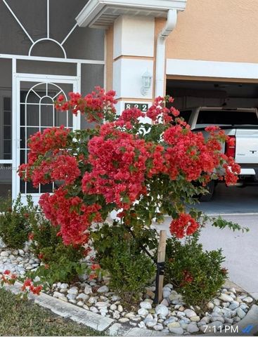 822 NW Sorrento Ln, Saint Lucie West, FL 34986