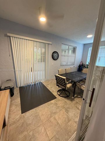 822 NW Sorrento Ln, Saint Lucie West, FL 34986