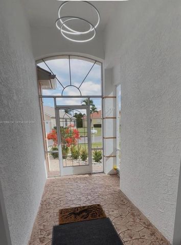 822 NW Sorrento Ln, Saint Lucie West, FL 34986