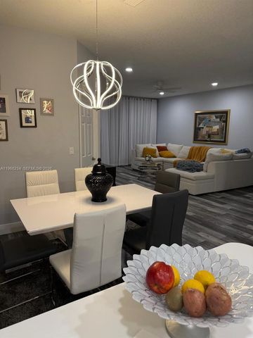 822 NW Sorrento Ln, Saint Lucie West, FL 34986