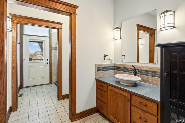 1030 E 500 N, West Lafayette, IN 47906