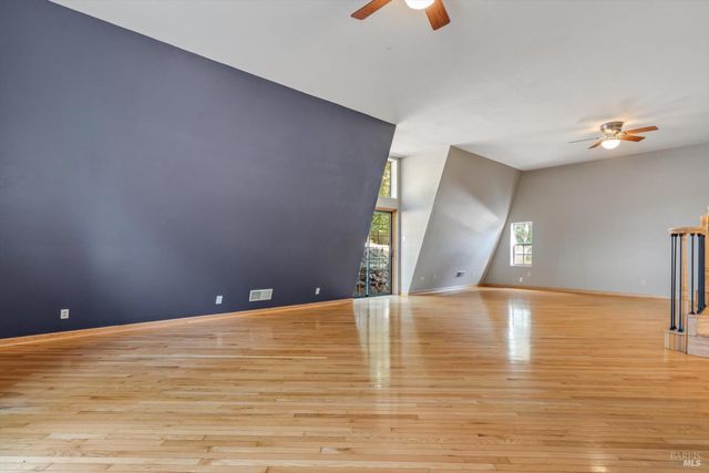 7980 Buckingham Ct, Kelseyville, CA 95451