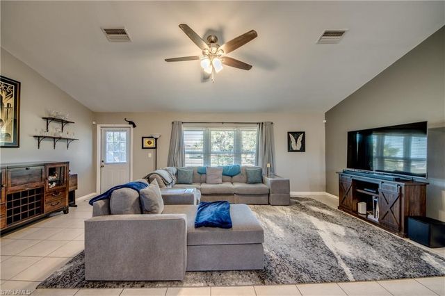 1906 NE 18th AVE, Cape Coral, FL 33909