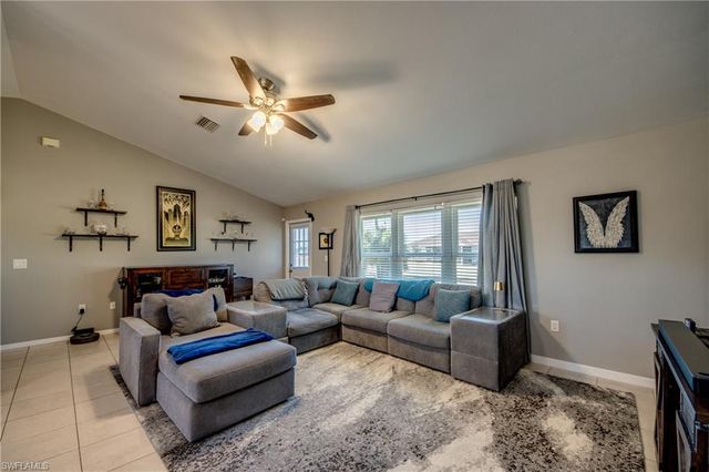 1906 NE 18th AVE, Cape Coral, FL 33909