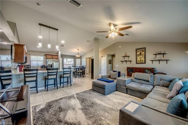 1906 NE 18th AVE, Cape Coral, FL 33909