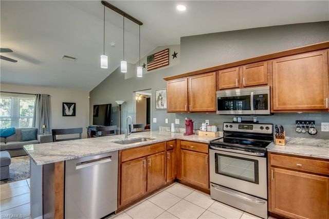 1906 NE 18th AVE, Cape Coral, FL 33909