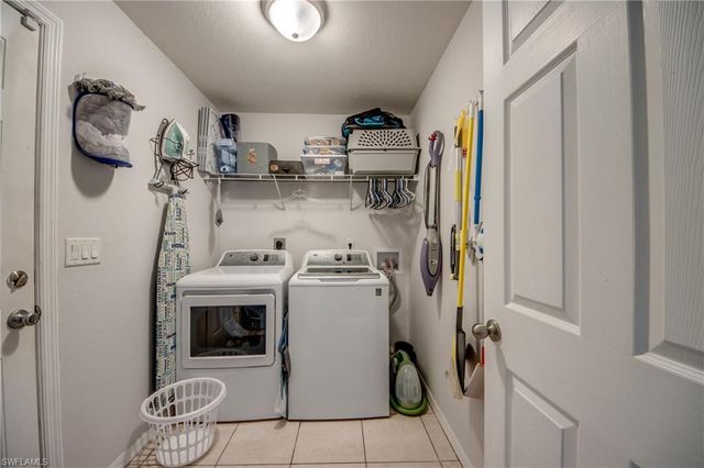 1906 NE 18th AVE, Cape Coral, FL 33909