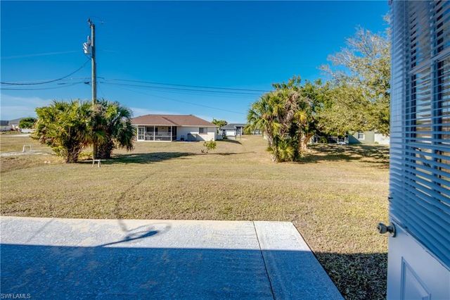 1906 NE 18th AVE, Cape Coral, FL 33909