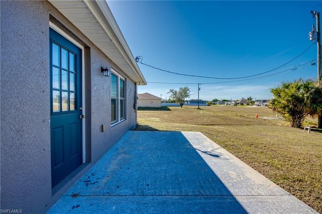 1906 NE 18th AVE, Cape Coral, FL 33909