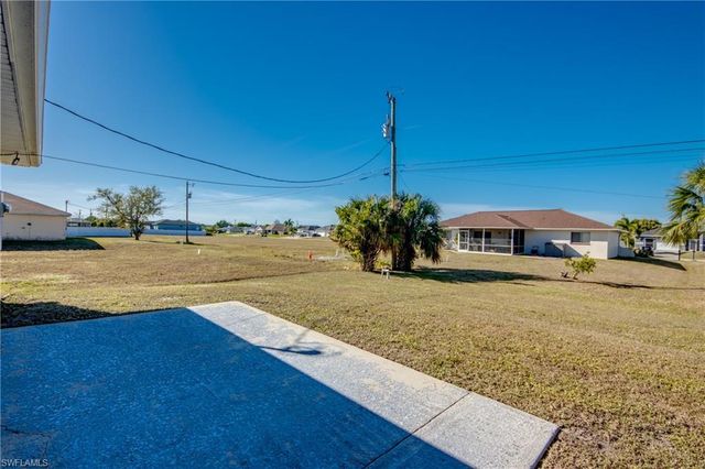1906 NE 18th AVE, Cape Coral, FL 33909