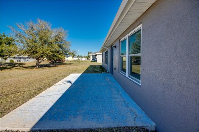 1906 NE 18th AVE, Cape Coral, FL 33909