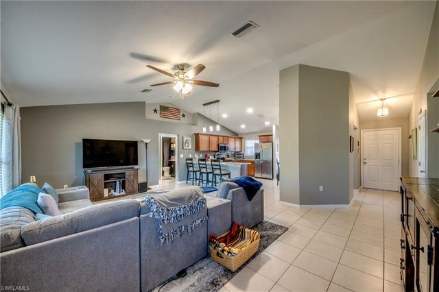 1906 NE 18th AVE, Cape Coral, FL 33909