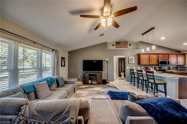 1906 NE 18th AVE, Cape Coral, FL 33909