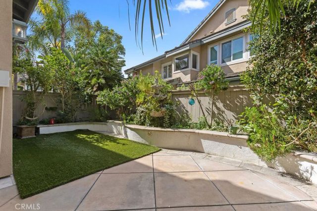 25 Stoney Pointe, Laguna Niguel, CA 92677