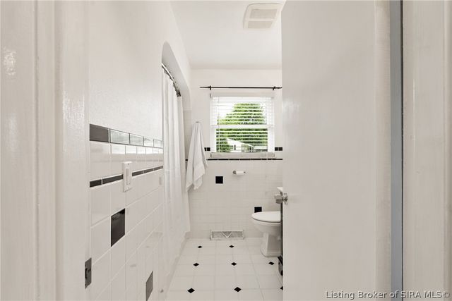 2720 Wahoo Drive, New Albany, IN 47150