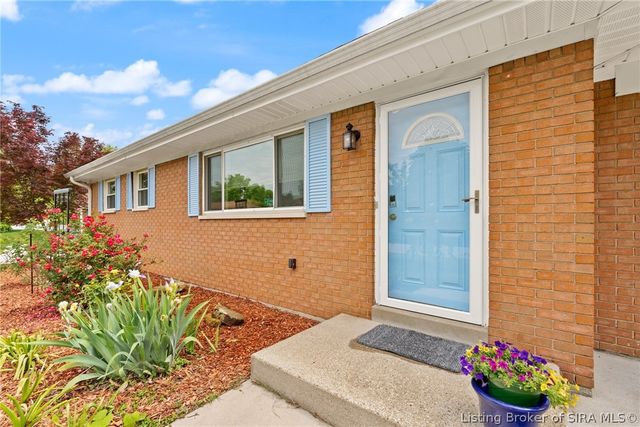 2720 Wahoo Drive, New Albany, IN 47150
