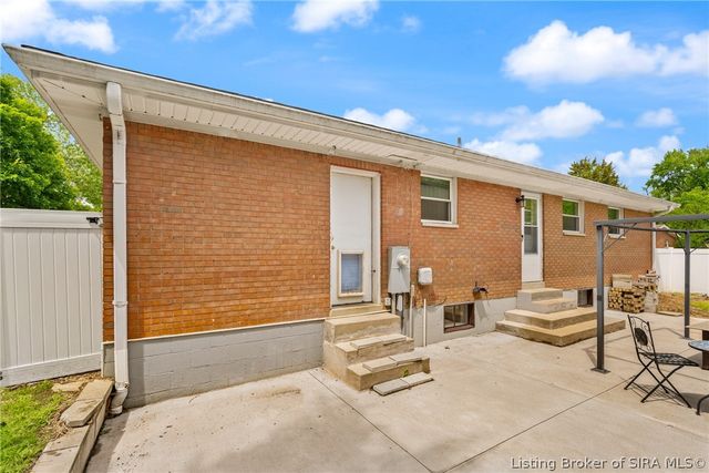 2720 Wahoo Drive, New Albany, IN 47150