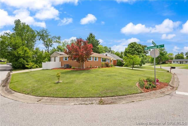 2720 Wahoo Drive, New Albany, IN 47150