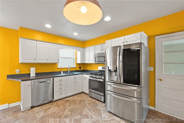 2720 Wahoo Drive, New Albany, IN 47150