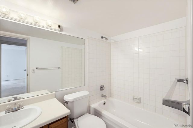3344 S Ammons Street 16-101, Lakewood, CO 80227