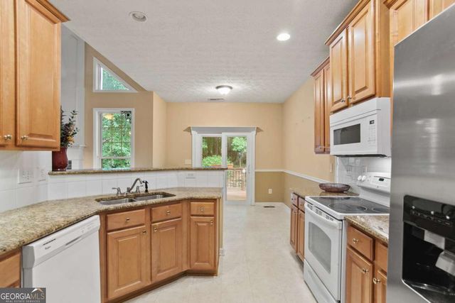 5723 Rutland Way, Powder Springs, GA 30127