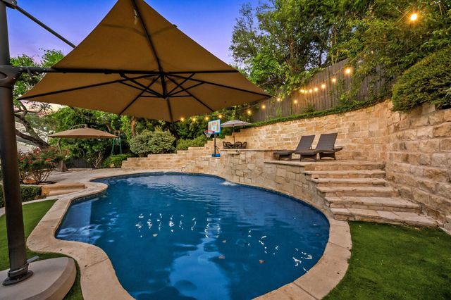 2005 Mistywood DR, Austin, TX 78746