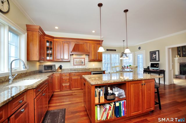 120 Old Hayrake Lane, New Milford, CT 06776