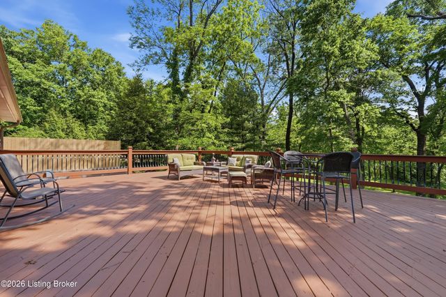 4210 Dolphin Rd, Louisville, KY 40220