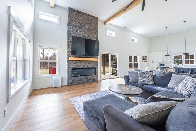 9673 N 27th Street, Richland, MI 49083