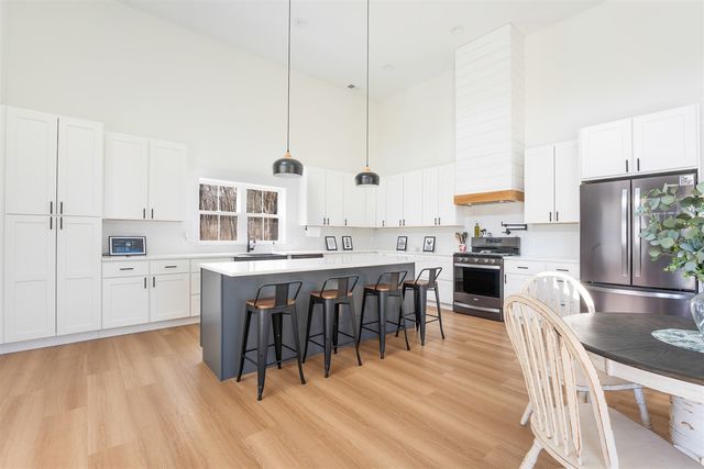 9673 N 27th Street, Richland, MI 49083