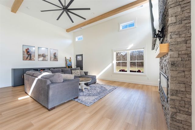 9673 N 27th Street, Richland, MI 49083