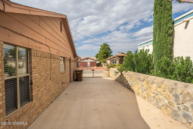 1032 Fran Drive, Las Cruces, NM 88007