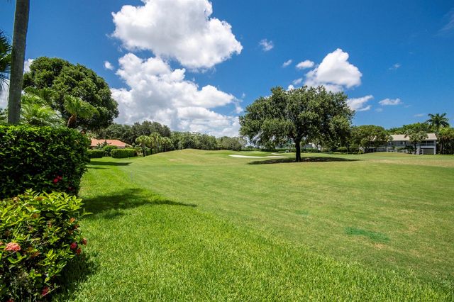 4557 Barclay Fair Way, Lake Worth, FL 33449