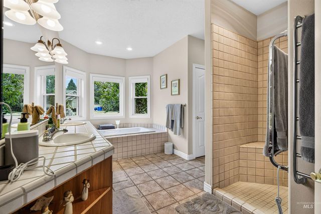 2684 W Champagne Drive, Eagle, ID 83616