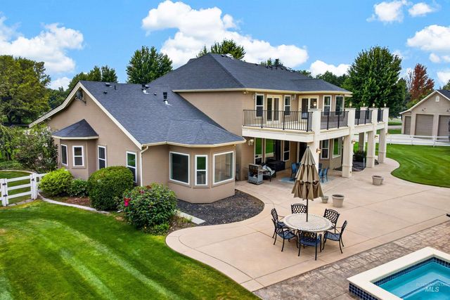 2684 W Champagne Drive, Eagle, ID 83616