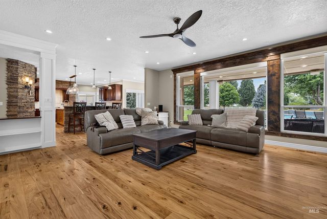 2684 W Champagne Drive, Eagle, ID 83616