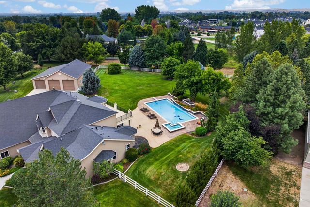 2684 W Champagne Drive, Eagle, ID 83616