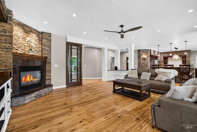 2684 W Champagne Drive, Eagle, ID 83616