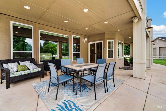 2684 W Champagne Drive, Eagle, ID 83616
