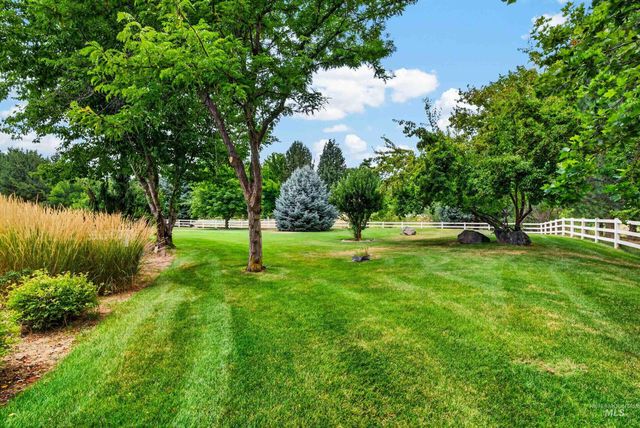 2684 W Champagne Drive, Eagle, ID 83616