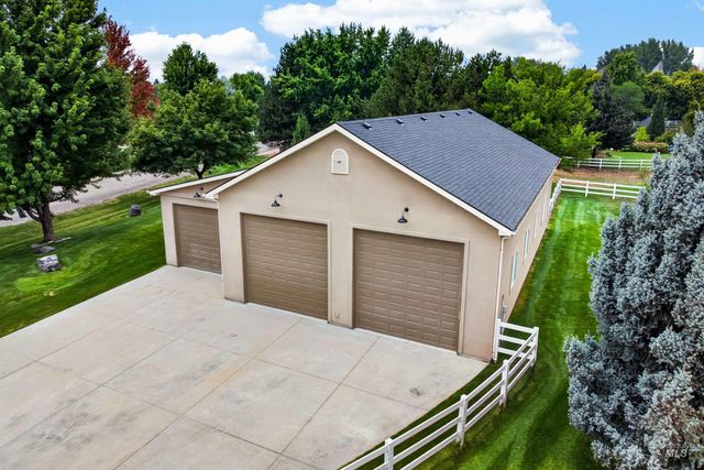 2684 W Champagne Drive, Eagle, ID 83616