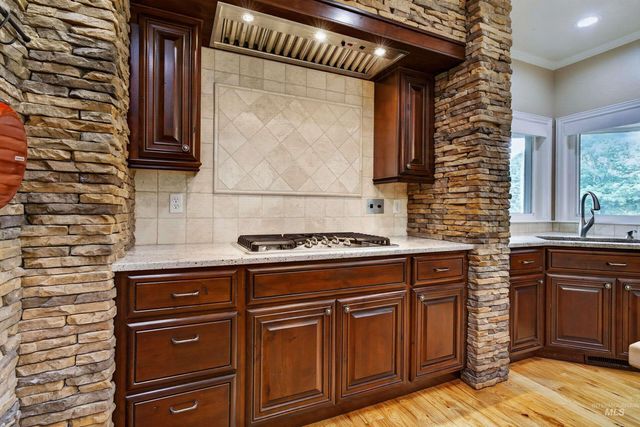 2684 W Champagne Drive, Eagle, ID 83616