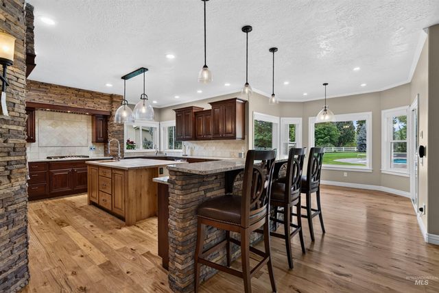 2684 W Champagne Drive, Eagle, ID 83616