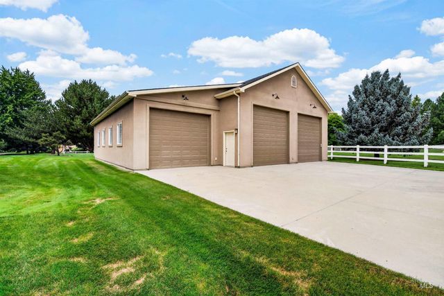 2684 W Champagne Drive, Eagle, ID 83616